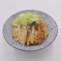 ก๋วยเตี๋ยวคลุกไก่ผสม