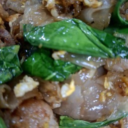 ราดหน้าเส้นใหญ่