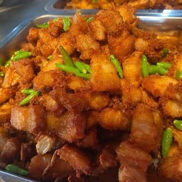 ฮาวเวิร์ค หมูทอด