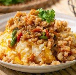 ข้าวไข่คั่วพริกขื้หนูกุ้งสับ