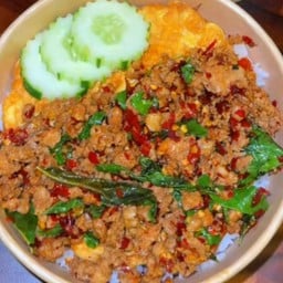 กระเพราบ้านแม่