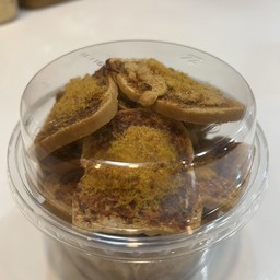 ขนมปังกรอบหมูหยองพริกเผา