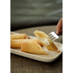 ปอะเปี๊ยะชีสลาวา