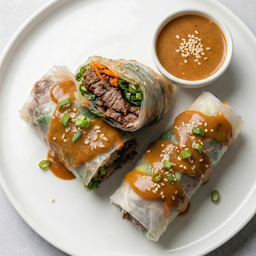 สลัดโรลหมูย่าง