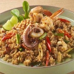 ข้าวผัดต้มยำทะเล
