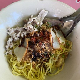 ก๋วยเตี๋ยวครัวโรงเครื่อง