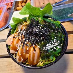 มาม่าเกาหลี ไส้กรอกยำสาหร่าย