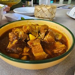 เฮือนอุ้ยคำ ณ ท่าข้าม