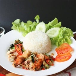 ผัดฉ่าราดข้าว