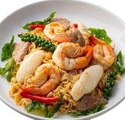 มาม่าผัดขื้เมาทะเล