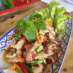 พล่าเนื้อ