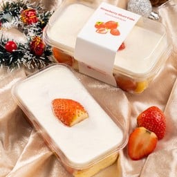 เค้กสตอเบอร์รีครีมสด