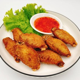 ปีกไก่ทอดน้ำปลาหอม