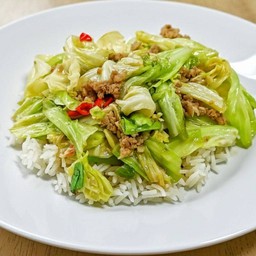 ผัดกะหล่ำปลีหมูสับ