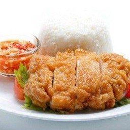 ข้าวหน้าไก่ทอดน้ำปลา