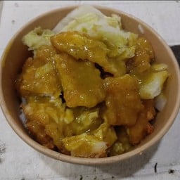 ข้าวหอมมะลิไก่กรอบซอสเขียวหวาน