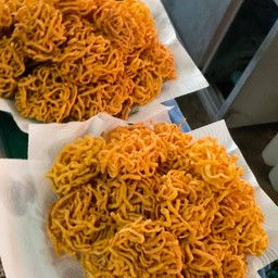 เส้นหมี่กรอบ จ้าว