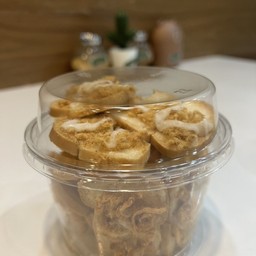 ขนมปังกรอบหมูหยองมายองเนส