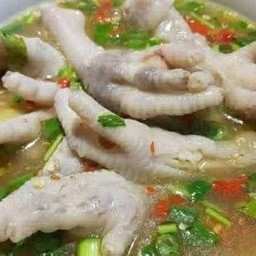 ต้มแซ่บตีนไก่