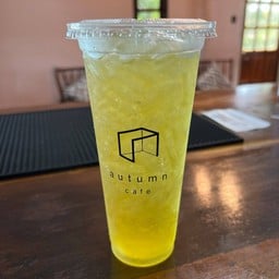 autumn cafe  ออทัมน์  คาเฟ่ 1