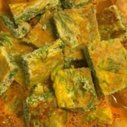 Ki03.85 แกงส้มชะอม 100 กรัม ไข่เจียว 3ฟ.