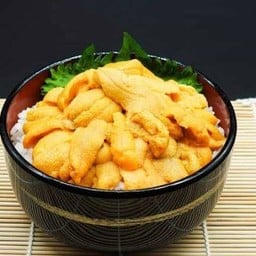 ข้าวหน้าไข่หอยเม่น