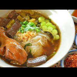 เล่าตั๊ง เนื้อตุ๋นน้ำแดง ก๋วยเตี๋ยวไก่ ก๋วยจั๊บญวน