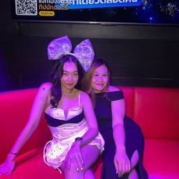 Smoothie & coffee bar