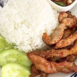 ข้าวหมูทอด(เส้น)