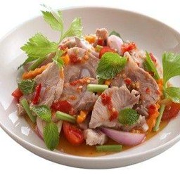 ยำหมูมะนาวพริกสด