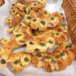 ขนมปังปูอัดพาเมซาน