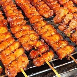 สามชั้น แซ่บ