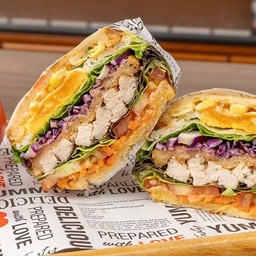 แซนวิชอกไก่ไข่คลุก