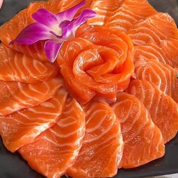 แซลมอนซาซิมิ โรสโรล มอนจุกๆ20ชิ้น