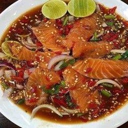 โคตรยำแซลม่อน(ปลาร้า)