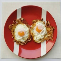 ไข่ดาวเยิ้มๆ 2 ใบ