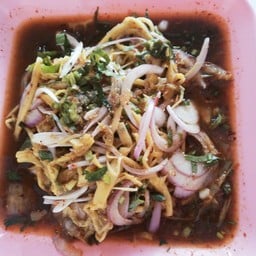 ไก่หมุนจิระภาbyส้มตำช่างเชื่อม