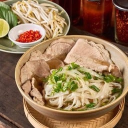 เฝอหมูเว้