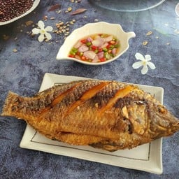 ปลานิลทอด 1 ตัว (ไม่คลุกแป้ง)