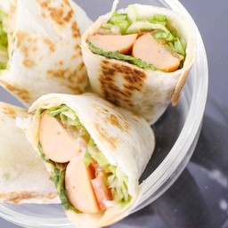 แรปไข่ไส้กรอก