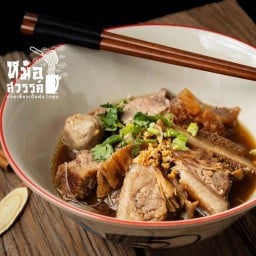 ⭐️ก๋วยเตี๋ยวเนื้อตุ๋น ไก่ตุ๋น 👍 บางแสน