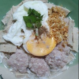 กะเพราเดือด×พริกแห้ง(ข้าวหอมมะลิ) รามคำแหง154