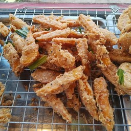 ไก่ย่าง ไก่หมุนชัยชนะ & กล้วยทอด (ตรงข้าม วีโฮมโคกไม้แดง) ปราจีนบุรี