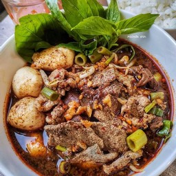 ก๋วยเตี๋ยวเส้นเล็กหมู