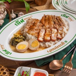 ข้าว สาม หมู (ขาหมู หมู3ชั้นทอด คอหมูคลุกฝุ่น) + ไข่1ฟอง