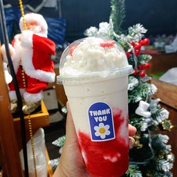 นมสดสตอเบอรี่