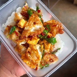 กระเพราไข่ดาว