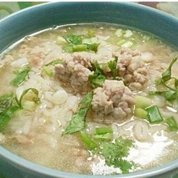 ข้าวต้มหมูสับ