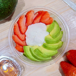 Greek yogurt x สตรอเบอร์รี่นำเข้า x อะโวคาโด