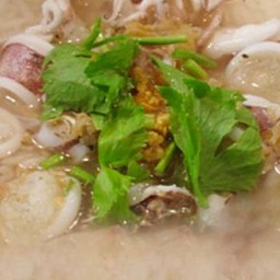 ข้าวต้มปลาหมึก